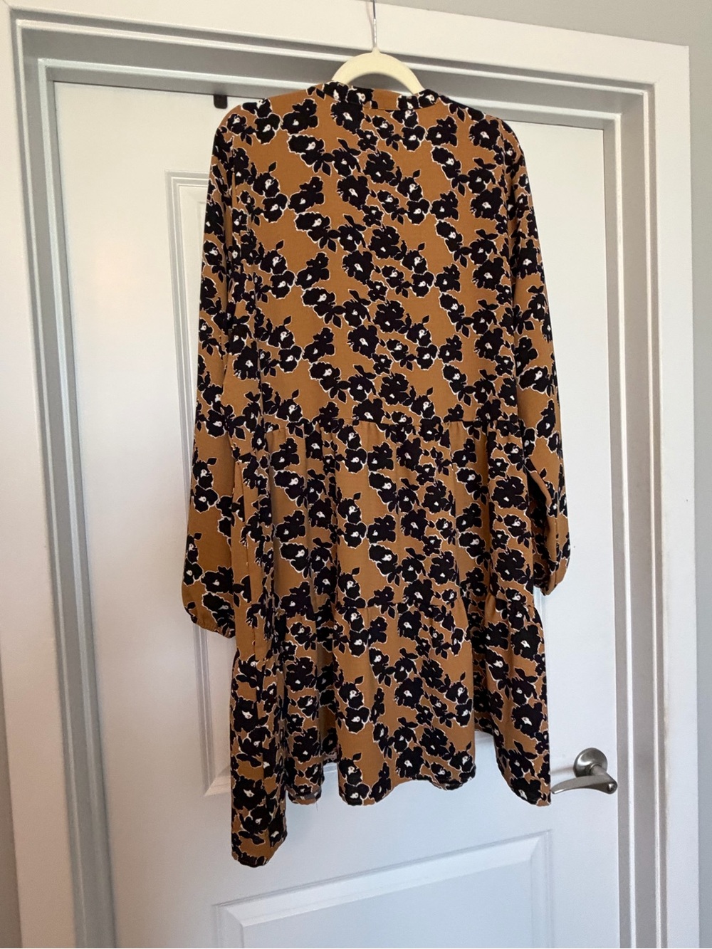 Nine West XXL Camel Black Floral Tiered Button Front Midi Dress Long Sleeve - Picture 2 of 6